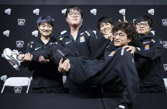 春节期间LOL玩家福利四款免费皮肤领取指南